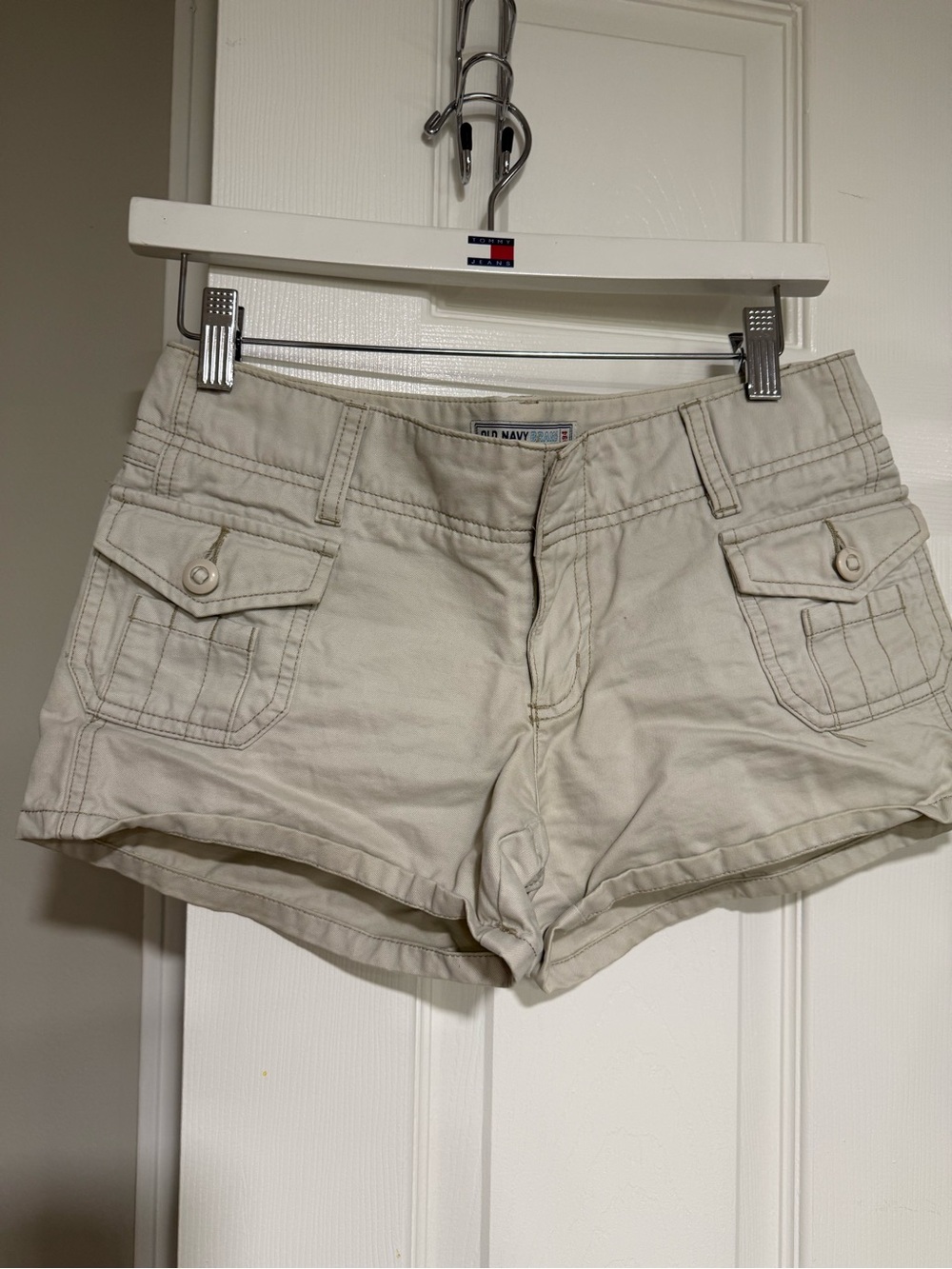 Old Navy Cream Utility Cargo Shorts